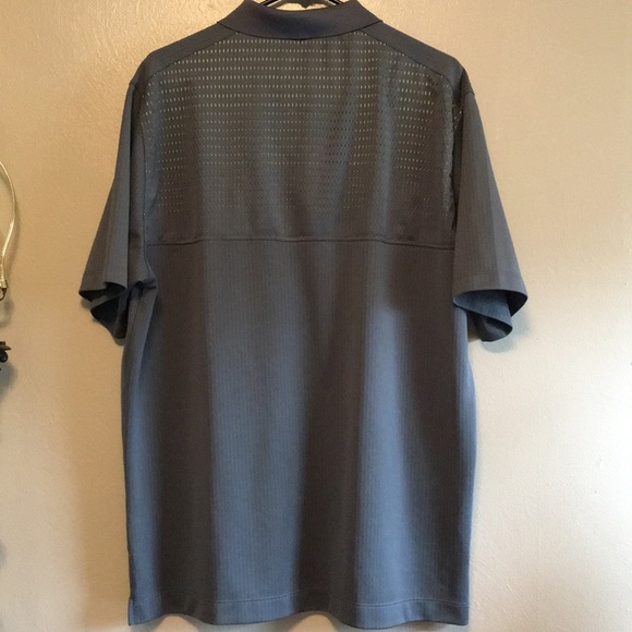 🌺SOLD🌺Nike Golf shirt - Picture 3 of 4